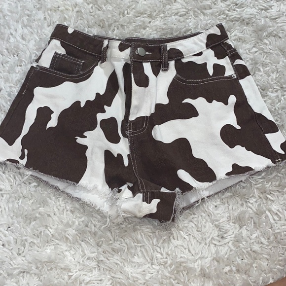 Women's Cow Print Raw Hem Denim Shorts - Picture 2 of 3